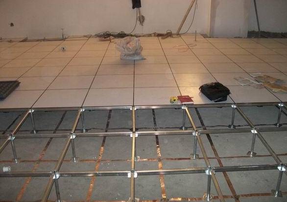 防靜電地板 防靜電地板